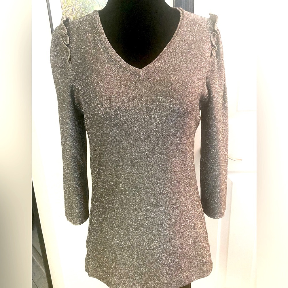 Ann Taylor Petite silver glitter 3/4 sleeve top XSP V-neck ruffled shoulders